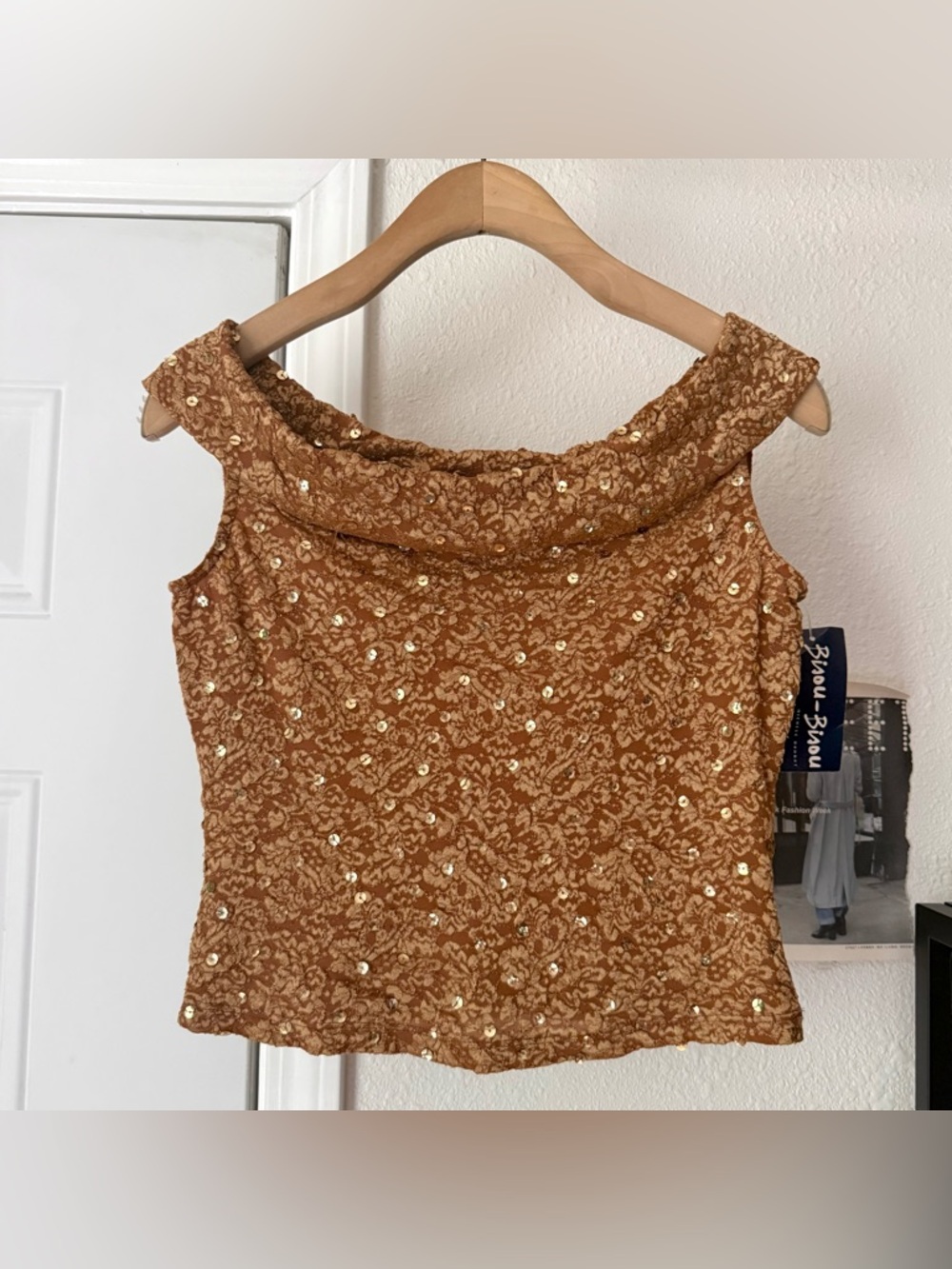 NWT BISOU BISOU deadstock y2k brown gold sequin off‎ shoulder cropped top